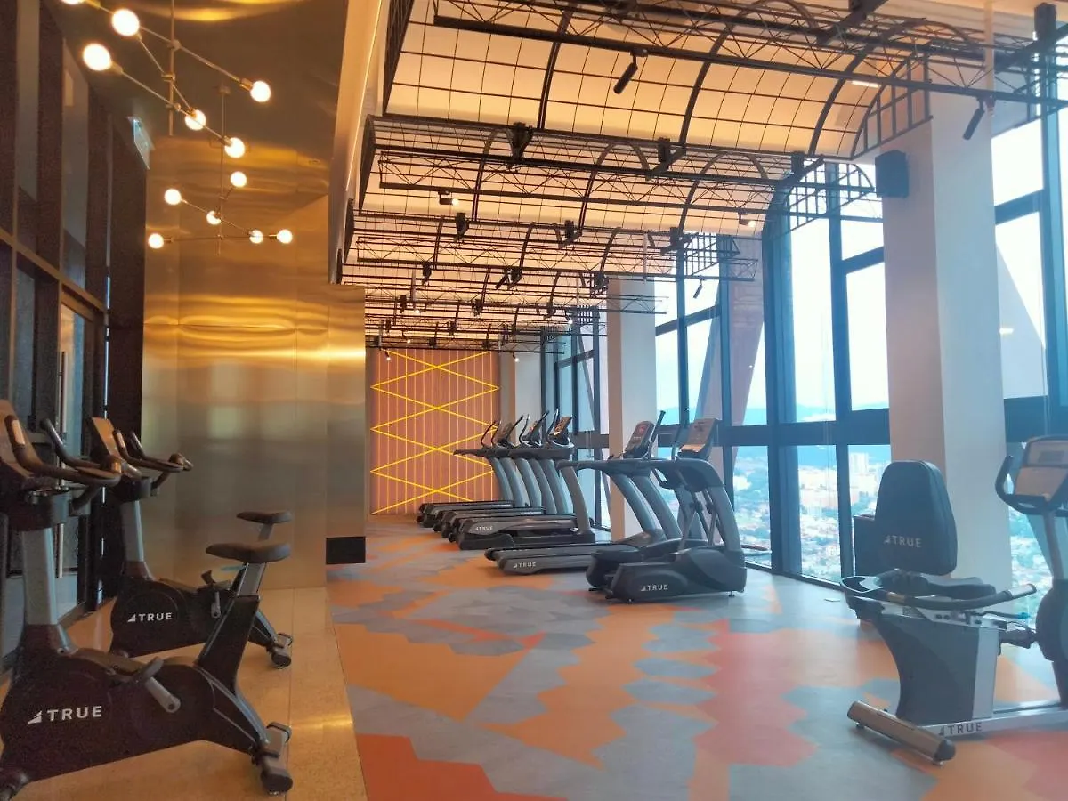 Scarletz Suites Klcc I Homebrickz Kuala Lumpur Appartamento