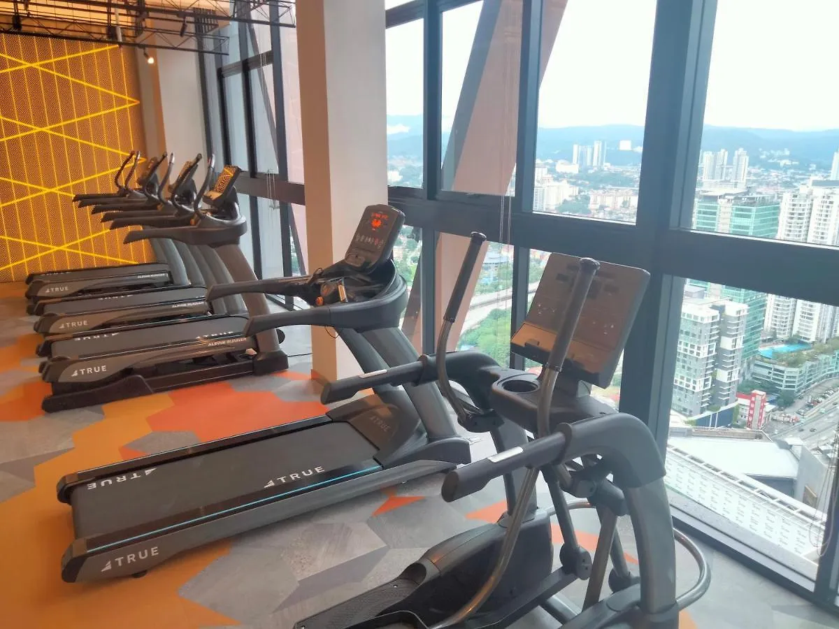 Appartamento Scarletz Suites Klcc I Homebrickz Kuala Lumpur Malesia