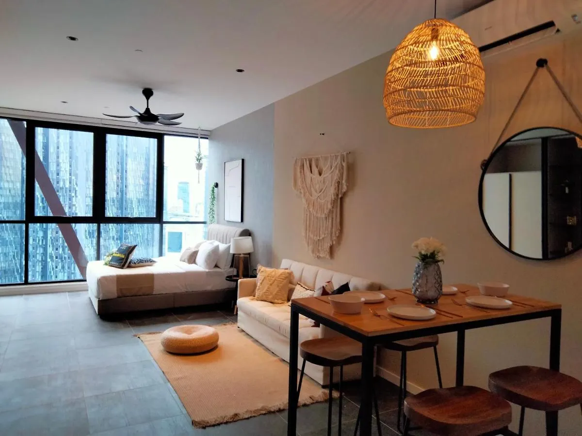 Scarletz Suites Klcc I Homebrickz Kuala Lumpur Malesia