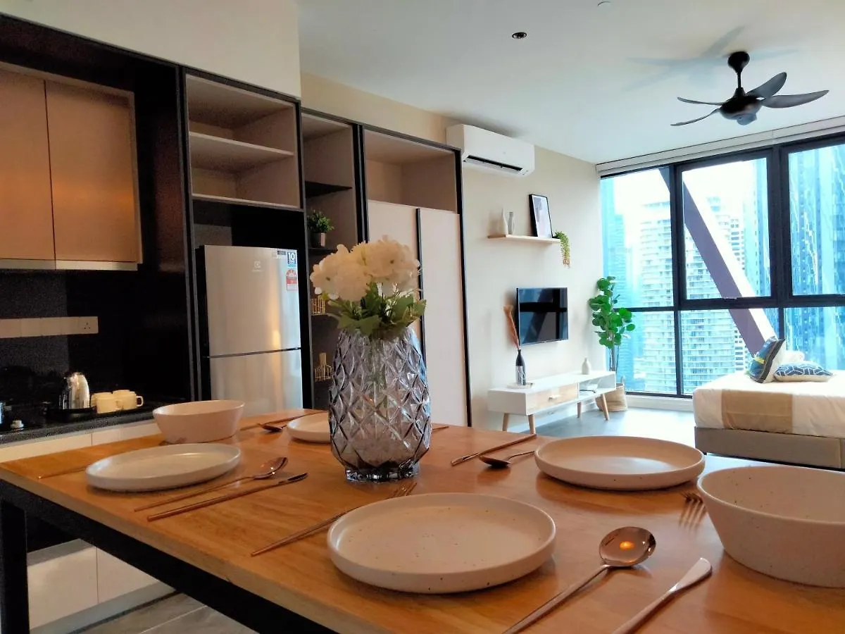 Scarletz Suites Klcc I Homebrickz Kuala Lumpur Appartamento