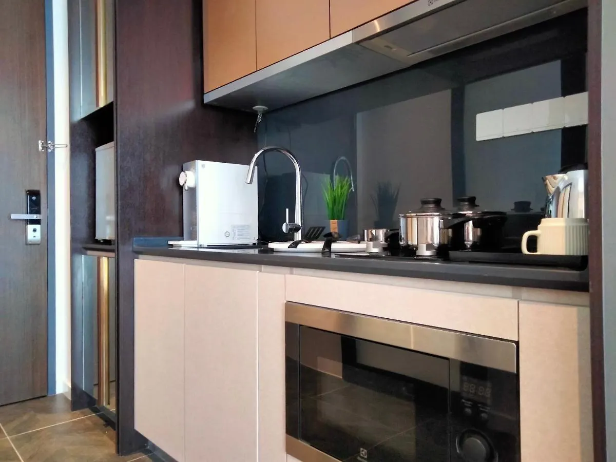 Appartamento Scarletz Suites Klcc I Homebrickz Kuala Lumpur Malesia